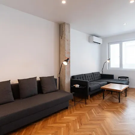 Soho White 2bdr By Rv *