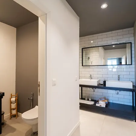 Soho White 2bdr By Rv شقة فارنا