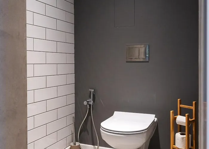 Soho White 2bdr By Rv Apartment *